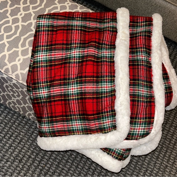 Talbots Red Plaid Tartan Throw Blanket Fleece Christmas Holiday Seasonal - Picture 5 of 5